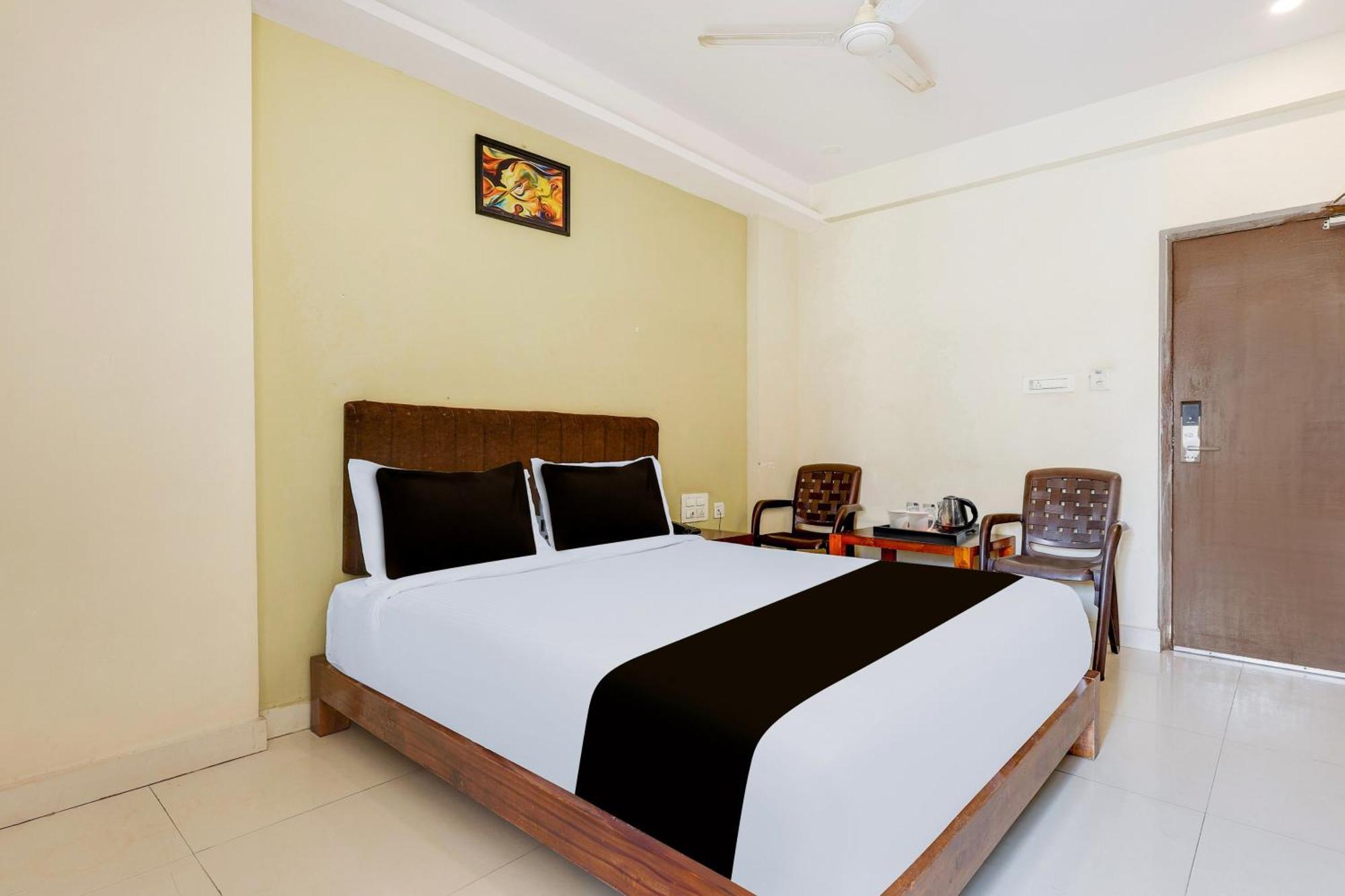 Hotel Super Townhouse Dwarka Nagar Near Ramatalkies Visakhapatnam Exterior foto