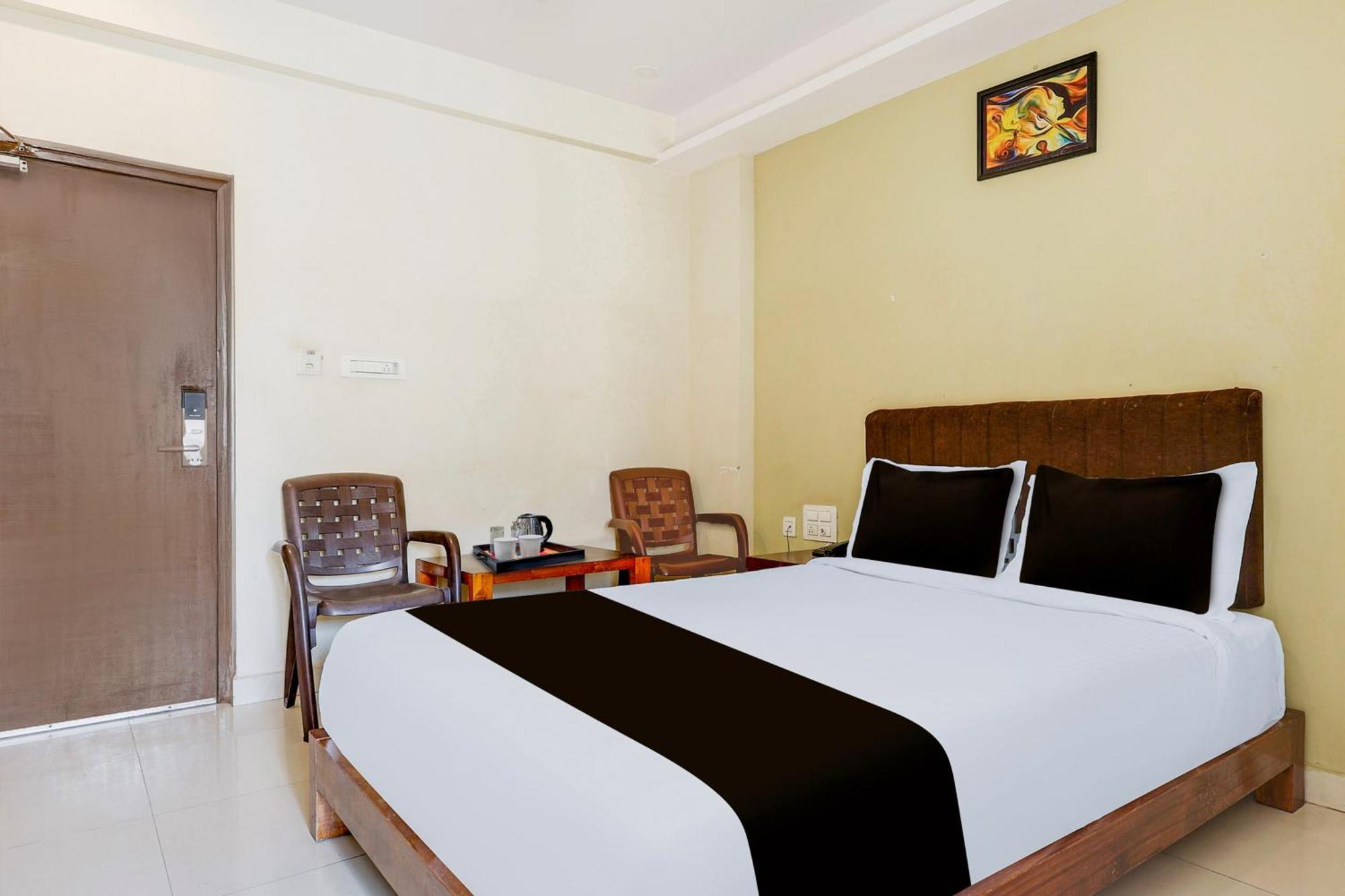 Hotel Super Townhouse Dwarka Nagar Near Ramatalkies Visakhapatnam Exterior foto
